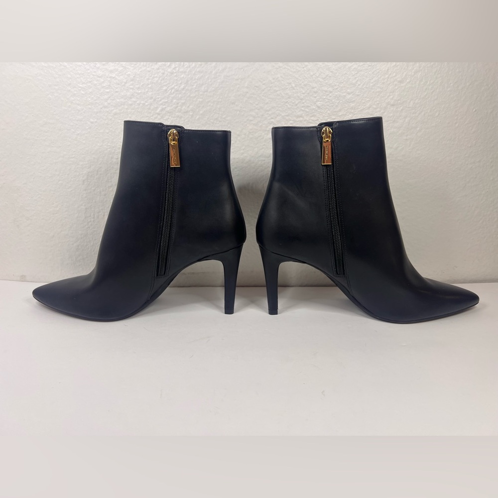NWOT Michael Kors Dorothy Ankle Boots Black Leather Size 9.5M